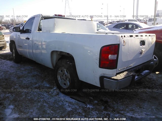 1GCEC14C97E533730 - 2007 CHEVROLET SILVERADO C1500 WHITE photo 3