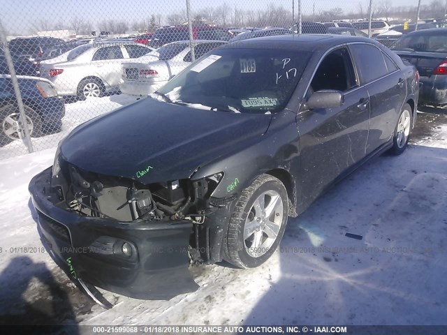 4T1BF3EK8BU221226 - 2011 TOYOTA CAMRY SE/LE/XLE 灰色 照片 2