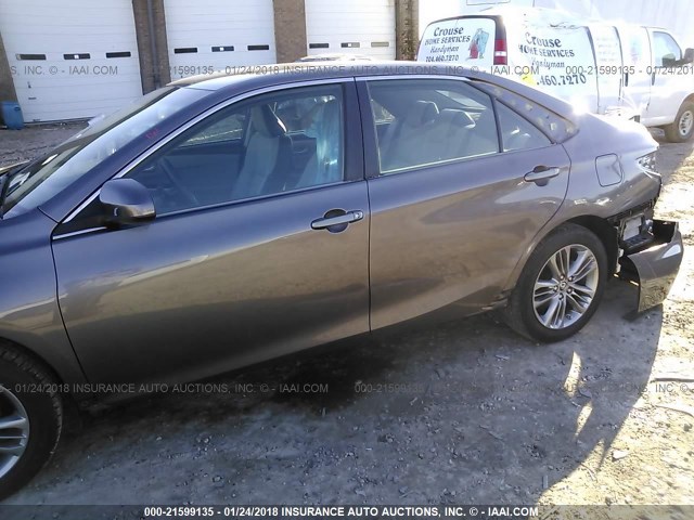 4T1BF1FK5FU036074 - 2015 TOYOTA CAMRY LE/XLE/SE/XSE GRAY photo 6