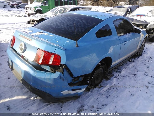 1ZVBP8CH1A5103966 - 2010 FORD MUSTANG GT BLUE photo 4