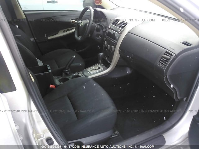 2T1BU4EE2BC686561 - 2011 TOYOTA COROLLA S/LE SILVER photo 5