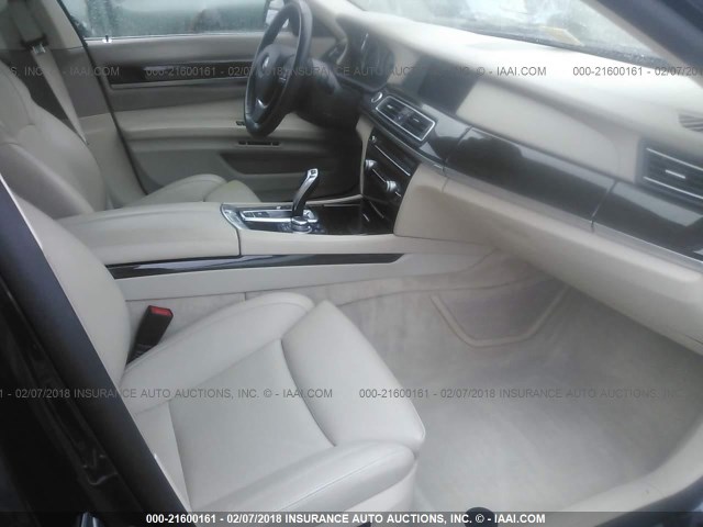 WBAKB4C51CC576956 - 2012 BMW 740 LI GRAY photo 5