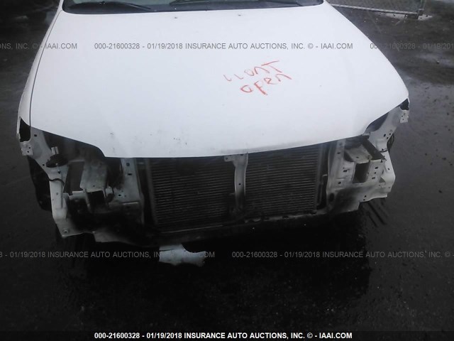 JM1BJ245221516719 - 2002 MAZDA PROTEGE PR5 白色 照片 6