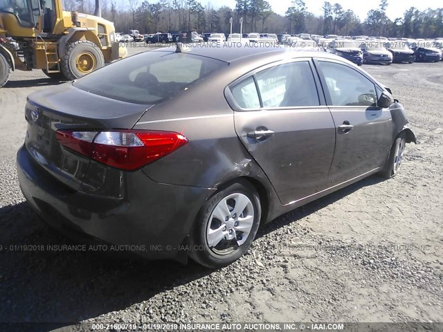 KNAFX4A67F5273316 - 2015 KIA FORTE LX BROWN photo 4