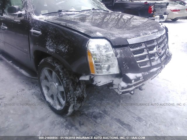 1GYS4HEF1BR139796 - 2011 CADILLAC ESCALADE ESV LUXURY GRAY photo 6