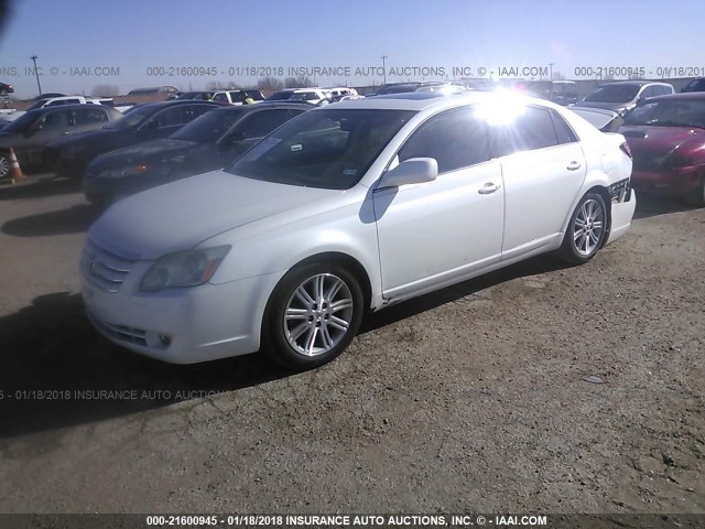 4T1BK36B36U101365 - 2006 TOYOTA AVALON XL/XLS/TOURING/LIMITED WHITE photo 2