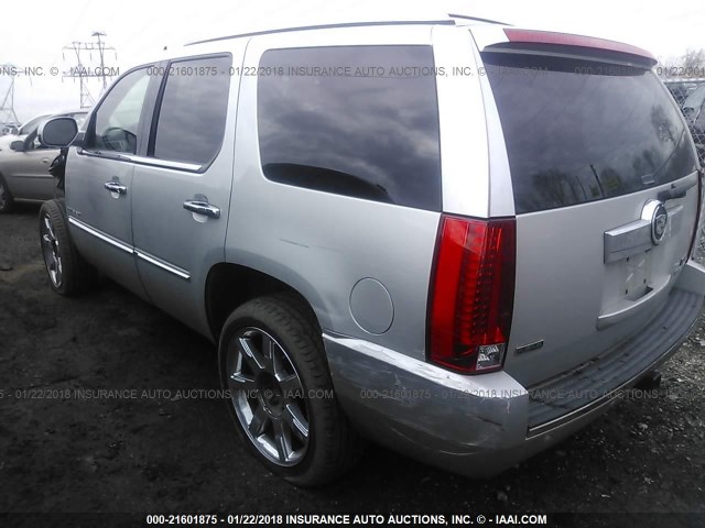 1GYUKCEFXAR133575 - 2010 CADILLAC ESCALADE PREMIUM SILVER photo 3