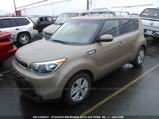 KNDJN2A26F7210619 - 2015 KIA SOUL BROWN photo 2