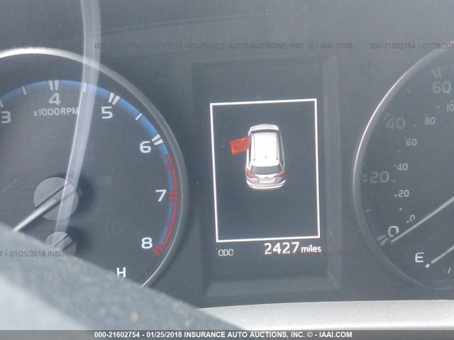 2T3RFREVXJW713743 - 2018 TOYOTA RAV4 ADVENTURE/XLE 灰色 照片 7