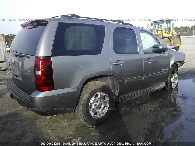 1GNFK23089R261811 - 2009 CHEVROLET TAHOE K1500 LT GRAY photo 4