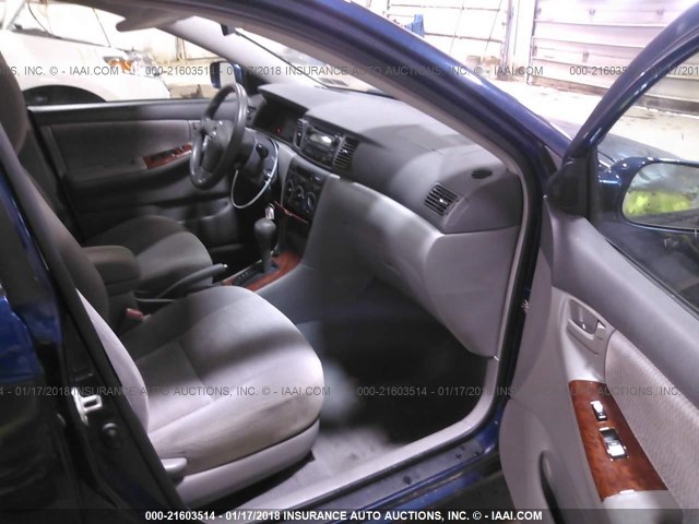 2T1BR32E75C320454 - 2005 TOYOTA COROLLA CE/LE/S BLUE photo 5