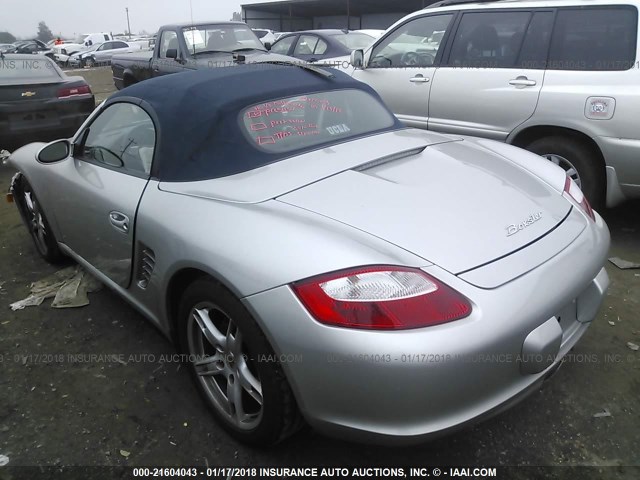 WP0CA29805S710543 - 2005 PORSCHE BOXSTER SILVER photo 3