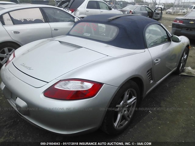 WP0CA29805S710543 - 2005 PORSCHE BOXSTER SILVER photo 4