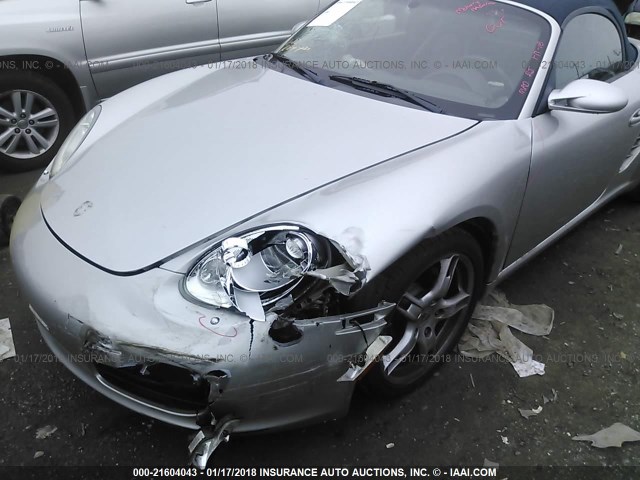 WP0CA29805S710543 - 2005 PORSCHE BOXSTER SILVER photo 6