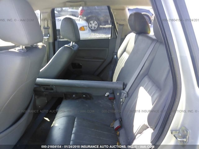 1J4HS48N65C656126 - 2005 JEEP GRAND CHEROKEE LAREDO/COLUMBIA/FREEDOM 银色 照片 8