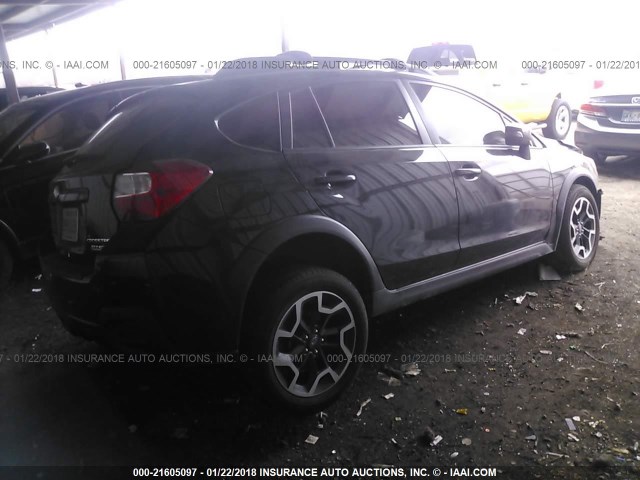 JF2GPAKC4HH271665 - 2017 SUBARU CROSSTREK LIMITED BLACK photo 4