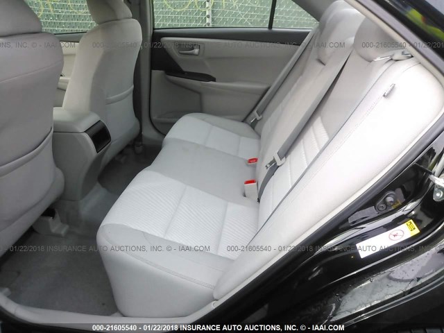 4T1BF1FK5HU340539 - 2017 TOYOTA CAMRY LE/XLE/SE/XSE Schwarz Foto 8