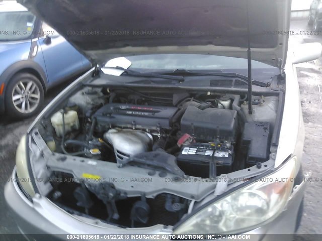 4T1BE32K14U892389 - 2004 TOYOTA CAMRY LE/XLE/SE ვერცხლისფერი ფოტო 10