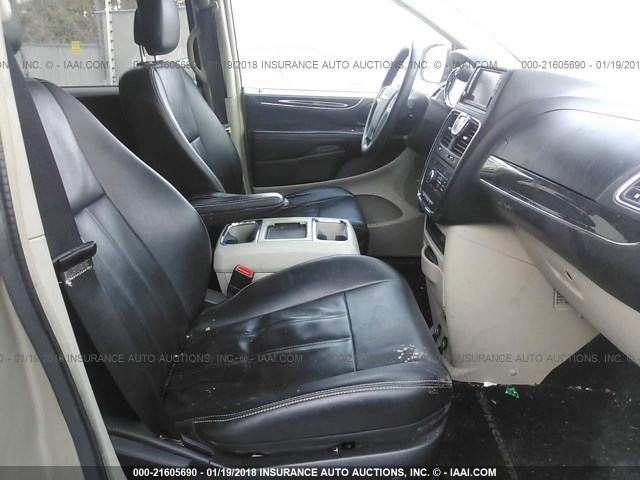 2C4RC1BG7DR707039 - 2013 CHRYSLER TOWN & COUNTRY TOURING GOLD photo 5