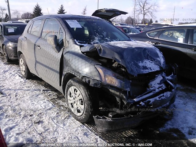 3GNCJKSB1GL266328 - 2016 CHEVROLET TRAX LS GRAY photo 1