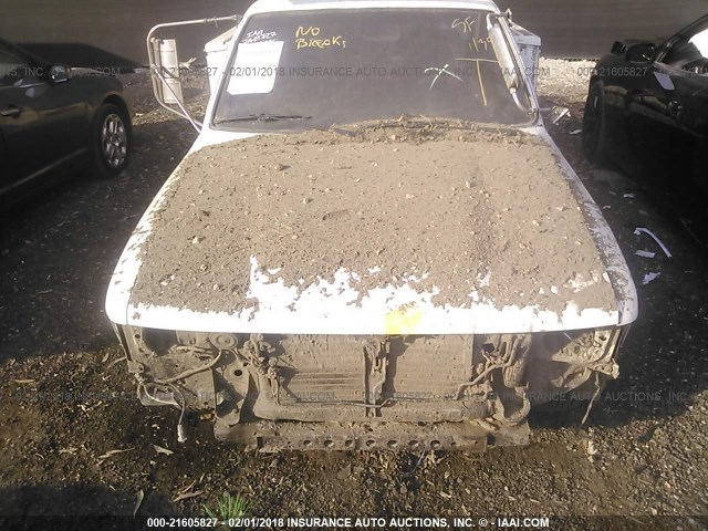 JT5VN82T4K0000532 - 1989 TOYOTA PICKUP CAB CHASSIS LONG WHEELBSE WHITE photo 6