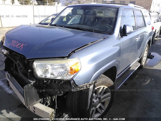 JTEBU5JR5A5029436 - 2010 TOYOTA 4RUNNER SR5/LIMITED/TRAIL BLUE photo 2