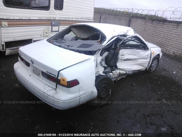 4T1BG22K3XU893990 - 1999 TOYOTA CAMRY CE/LE/XLE WHITE photo 4