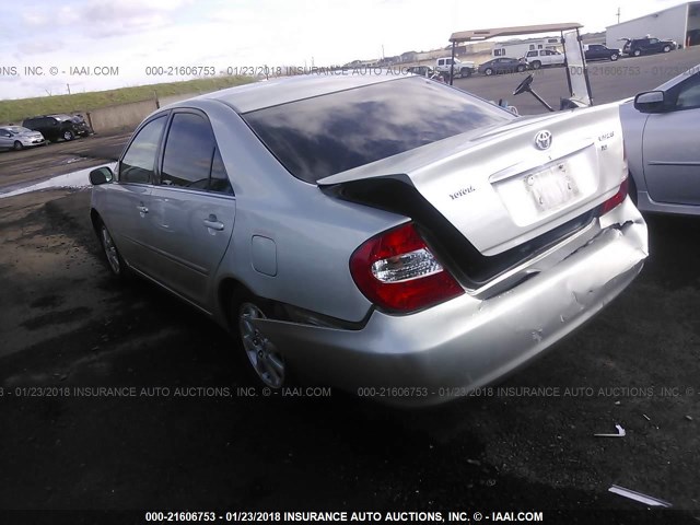 JTDBE30K620117291 - 2002 TOYOTA CAMRY LE/XLE/SE 银色 照片 3