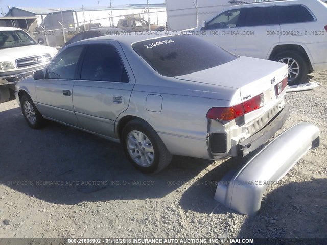 4T1BG22K1YU695426 - 2000 TOYOTA CAMRY CE/LE/XLE 银色 照片 3