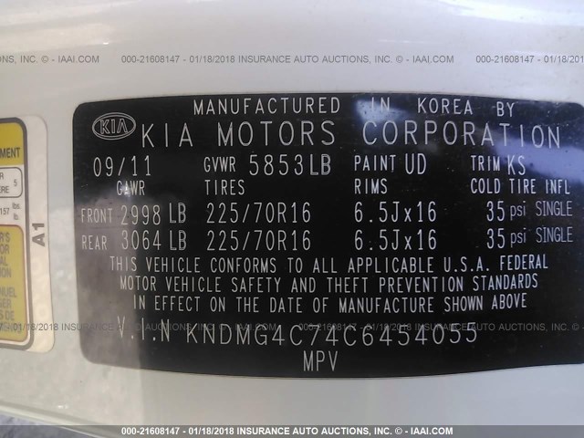 KNDMG4C74C6454055 - 2012 KIA SEDONA LX WHITE photo 9