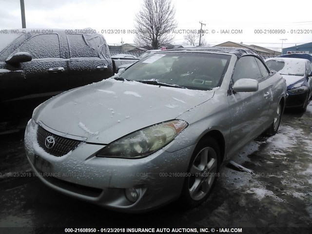 4T1FA38P44U035600 - 2004 TOYOTA CAMRY SOLARA SE/SLE SILVER photo 2