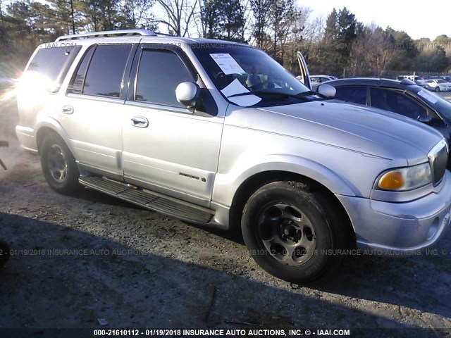 5LMEU27A8YLJ17333 - 2000 LINCOLN NAVIGATOR SILVER photo 1