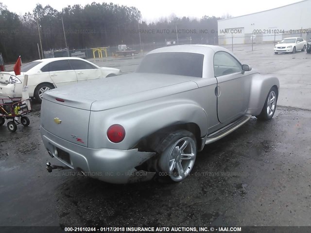 1GCES14H35B118142 - 2005 CHEVROLET SSR GRAY photo 4