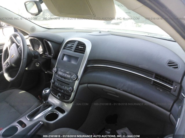 1G11B5SL3EF293151 - 2014 CHEVROLET MALIBU LS 银色 照片 5