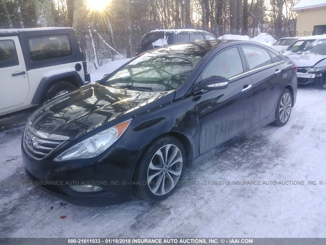 5NPEC4AC6EH826567 - 2014 HYUNDAI SONATA SE/LIMITED BLACK photo 2