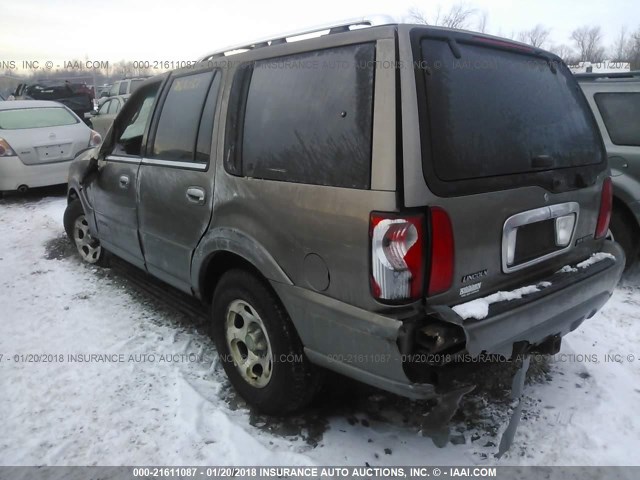 5LMFU28A61LJ03438 - 2001 LINCOLN NAVIGATOR SILVER photo 3
