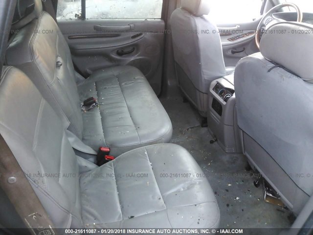 5LMFU28A61LJ03438 - 2001 LINCOLN NAVIGATOR SILVER photo 8