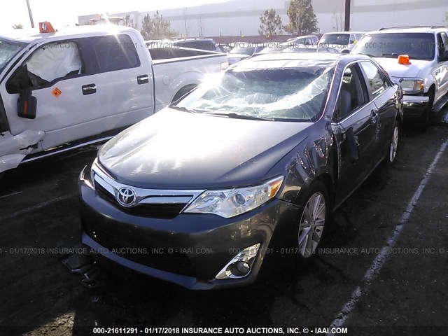 4T4BF1FK2ER359082 - 2014 TOYOTA CAMRY L/SE/LE/XLE 灰色 照片 2