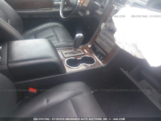 5LMJJ2J52DEL09249 - 2013 LINCOLN NAVIGATOR 黑色 照片 5