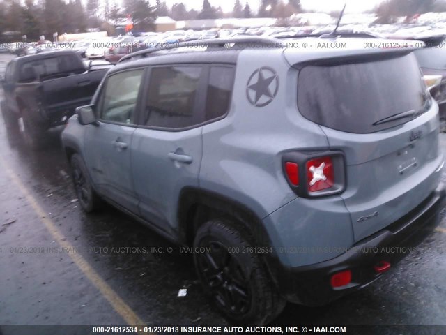 ZACCJBCB6HPE74561 - 2017 JEEP RENEGADE TRAILHAWK GRAY photo 3