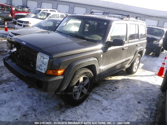1J8HG48N16C104129 - 2006 JEEP COMMANDER BLACK photo 2