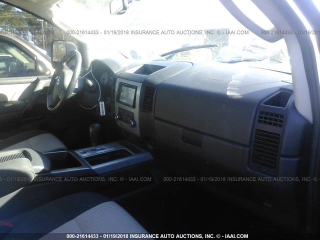 1N6AA07C79N302674 - 2009 NISSAN TITAN XE/SE/LE/PRO-4X BLACK photo 5