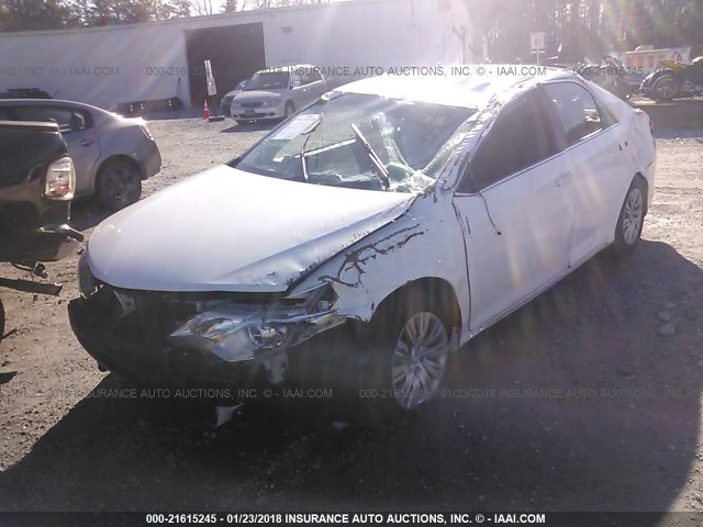 4T1BF1FKXEU440356 - 2014 TOYOTA CAMRY L/SE/LE/XLE 白色 照片 2