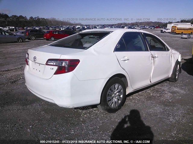 4T1BF1FKXEU440356 - 2014 TOYOTA CAMRY L/SE/LE/XLE 白色 照片 4