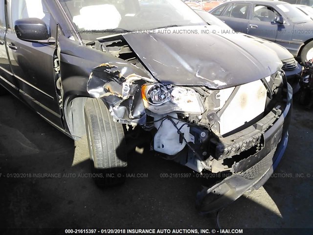 2C4RDGCGXDR717160 - 2013 DODGE GRAND CARAVAN SXT GRAY photo 6