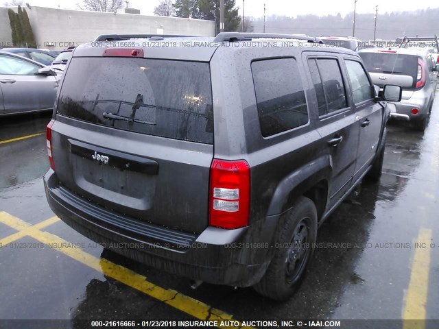 1C4NJPBA2GD711719 - 2016 JEEP PATRIOT SPORT GRAY photo 4