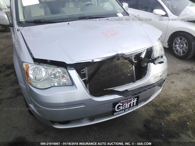2A8HR54P08R153064 - 2008 CHRYSLER TOWN & COUNTRY TOURING SILVER photo 6