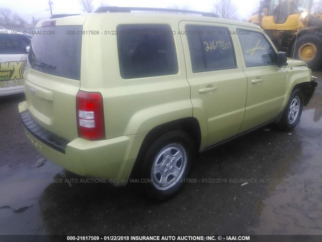 1J4NT2GA7AD504878 - 2010 JEEP PATRIOT SPORT GREEN photo 4