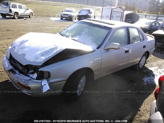 4T1BG12K7TU749198 - 1996 TOYOTA CAMRY DX/LE/XLE TAN photo 2