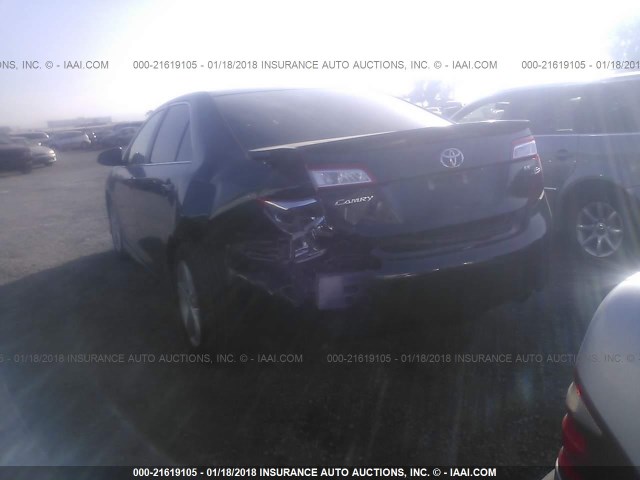 4T1BF1FK6EU764744 - 2014 TOYOTA CAMRY L/SE/LE/XLE 绿色 照片 3